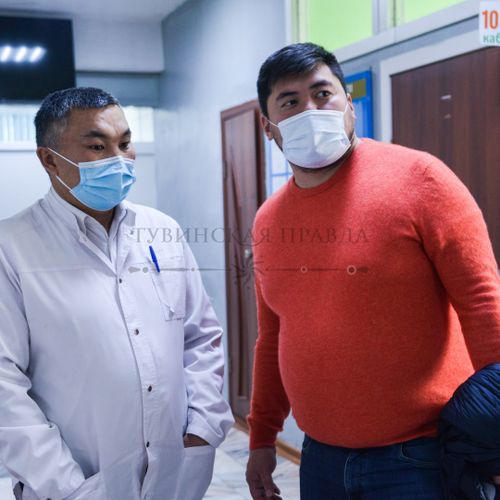 Министр спорта РТ проинспектировал объекты пгт Каа-Хем