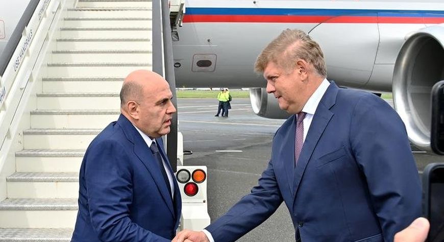 Анатолий Серышев сопровождает Михаила Мишустина в рабочей поездке в Омск