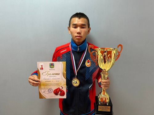 Айдышаа Дмитрий стал серебряным призером Всероссийского турнира по боксу памяти В.Н. Сахарова среди юниоров