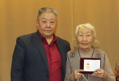 Серенмаа Хомушкуга "Культураның тергиини" деп хөрек демдээн тывыскан