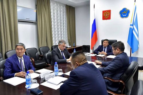 Глава Тувы принял участие в совещании по подготовке к отопительному сезону регионов Сибири