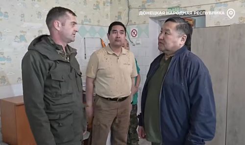 Глава Тувы посетил медицинскую роту 55-й гвардейской бригады