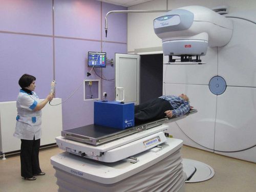 В онкологический диспансер Тувы поступил аппарат лучевой терапии