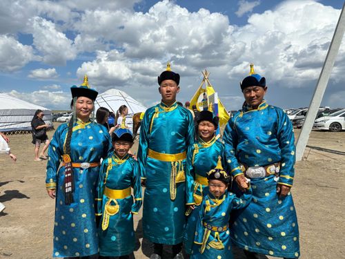 «Семейный портрет» жителей Тувы