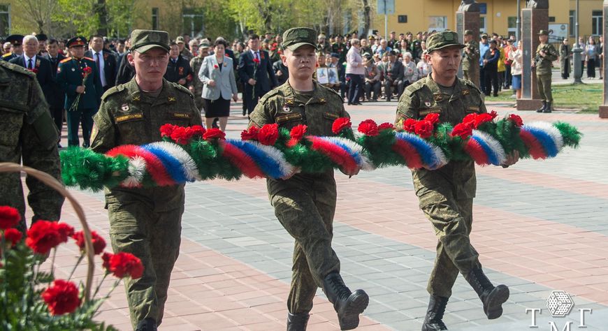 В Кызыле состоялась церемония возложения цветов, посвященная 79-й годовщине Победы в Великой Отечественной войне