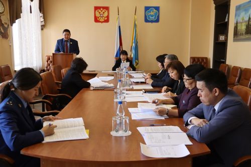 Парламентские комитеты Верховного Хурала Тувы начали обсуждения законопроектов