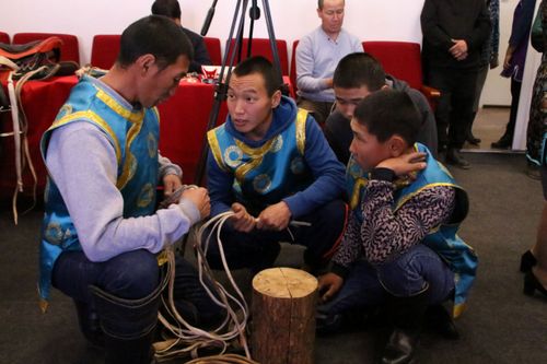 Владислав Ховалыг: "Настоящие отцы – это те, для которых нет чужой беды и чужих детей"