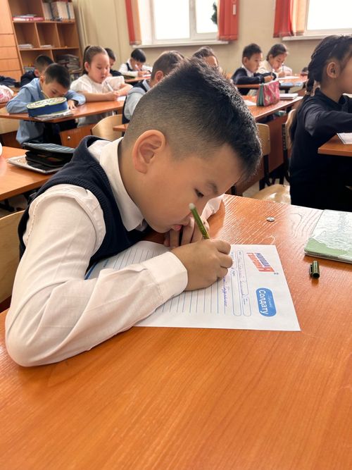 Школьники Тувы написали письма бойцам, участвующим в спецоперации