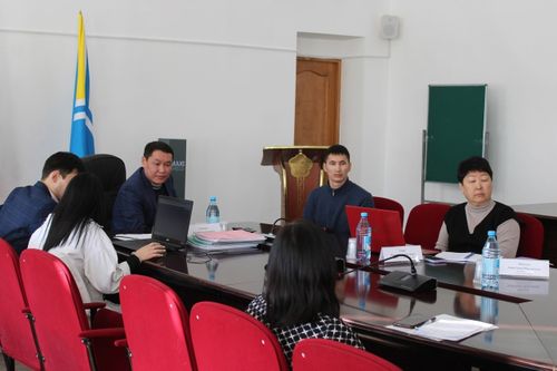 Министр труда и социальной политики Тувы рассказал молодежи Овюрского района о мерах поддержки