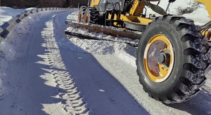 Дорожные службы Тувы переведены на усиленный режим работы из-за снегопадов