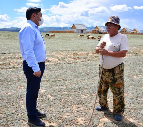 Владислав Ховалыг: «Чаахольцы — работящий народ, таких надо поддерживать»