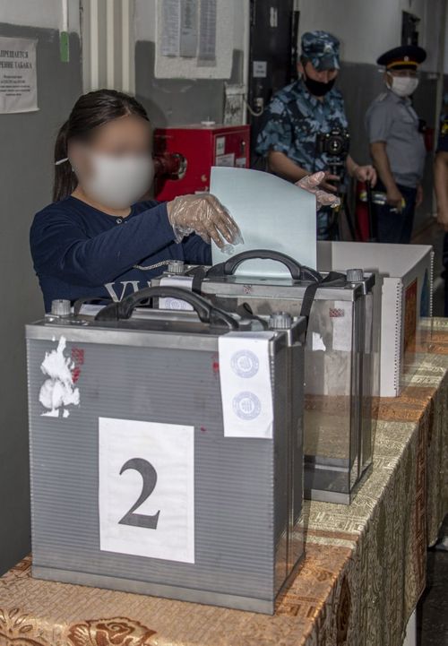 ОБВИНЯЕМЫЕ В СИЗО ПРОГОЛОСОВАЛИ ПО ПОПРАВКАМ К КОНСТИТУЦИИ