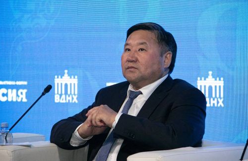 Тываның Баштыңы республиканың сөөлгү алды чылда хөгжүлдези болгаш чедиишкиннери-биле таныштырган