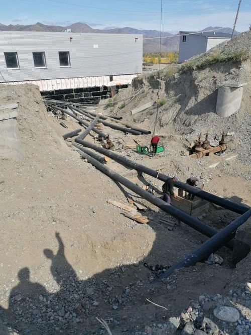 В городе Шагонаре продолжается реконструкция водозабора