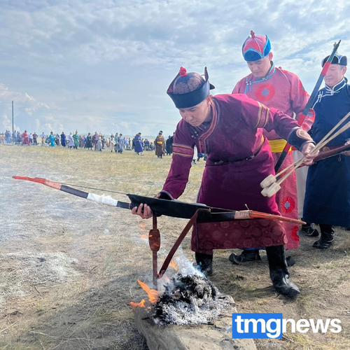 На «Наадыме-2022» стартовали соревнования по стрельбе из лука «Ча адар оюн: баг адар хевири»