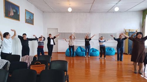 В Монгун-Тайге провели психологический тренинг для семей участников СВО