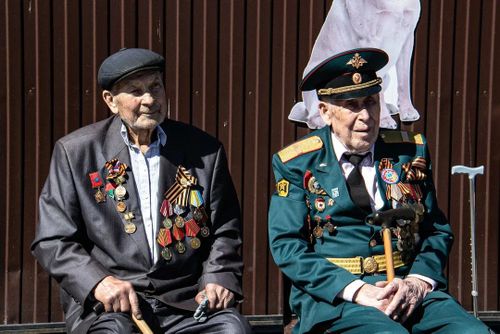 Парад у дома ветерана