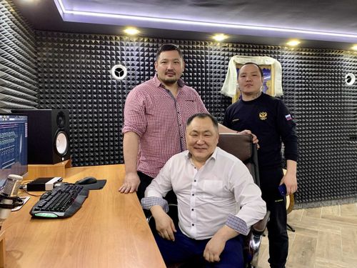 Глава Тувы нестандартно поздравил женщин республики с 8 марта