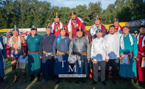 «Наадым-2025». Борьба хуреш является всенародно любимым видом спорта в Туве
