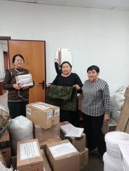 Помощь землякам на фронте