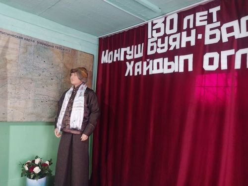 В Чадане появилась восковая фигура Монгуша Буяна-Бадыргы