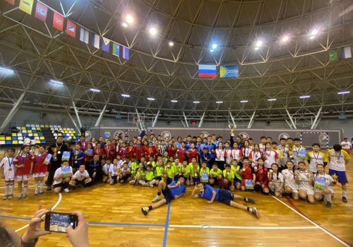 В Туве завершился первый поток соревнований по мини-футболу