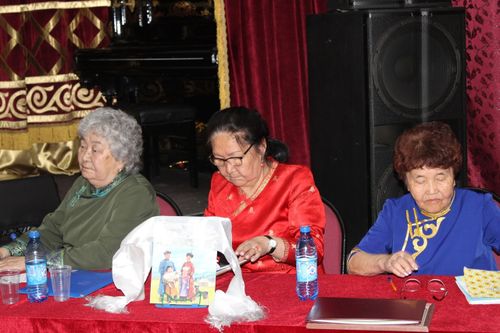 Чаа өөредилге ному: «Өг-бүле педагогиказы»