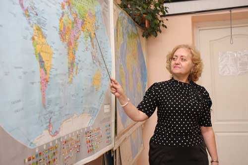 РАБОТА НАД СЛОВОМ НА УРОКАХ ГЕОГРАФИИ (из опыта работы)