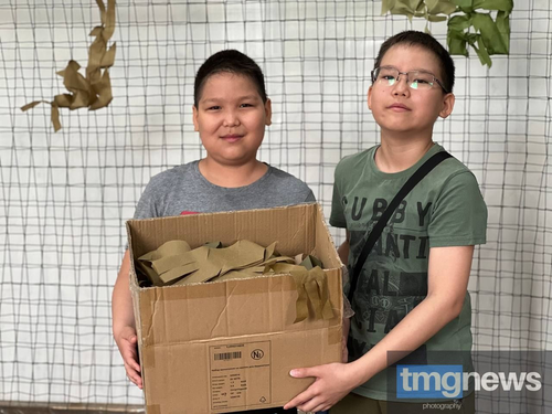 Жители Тувы продолжают создавать маскировочные сети в поддержку своих защитников