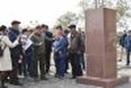 В граните, бронзе, камне…