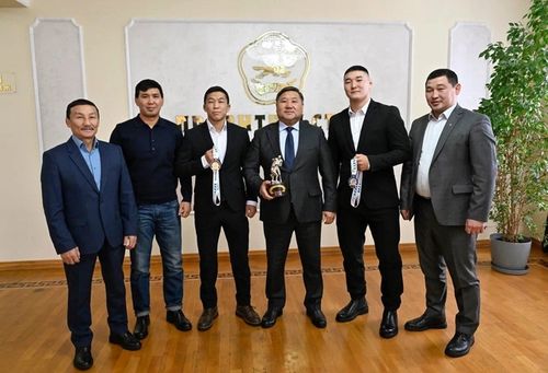Глава Тувы поддержал тувинских спортсменов, проявивших себя на Ярыгинском турнире
