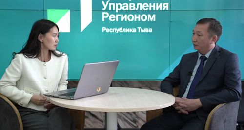 Аян Допуй-оол в прямом эфире ЦУР Тувы рассказал о правилах оформления земучастка по программе «Доступная земля»