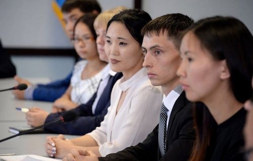 В Туве объявлен конкурс на гранты Главы среди выпускников вузов и сузов, желающих поработать в селе