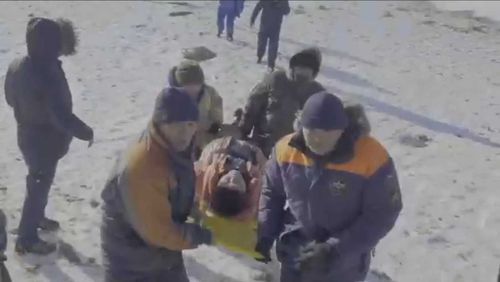 В Туве спасли мужчину, пострадавшего при восхождении на Монгун-Тайгу