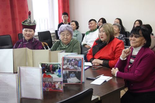 Төгерик ширээ: тыва байырлалдар эрттирери