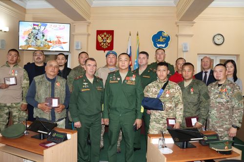 Героям Отечества – почести в стенах Верховного Хурала