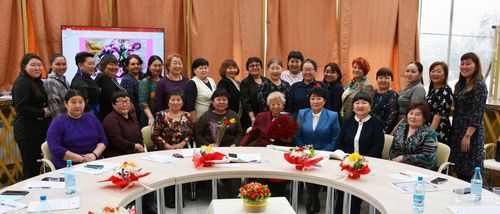 В Туве за круглым столом обсудили ход реализации Национальной стратегии в интересах женского сообщества