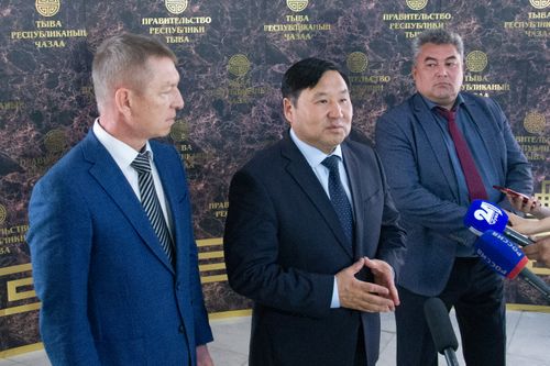 Итоги рабочей командировки врио Главы Тувы Владислава Ховалыга. Достигнуты серьезные договоренности на уровне федеральной власти