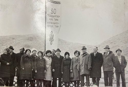 Хосталга, эрге-шөлээ дээш демисежип чораан өгбелеривис