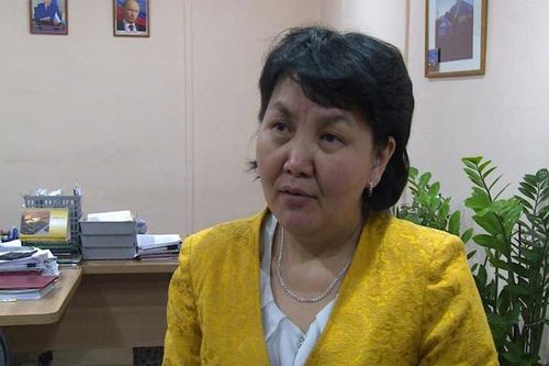 Зампред отчиталась по семейным выплатам