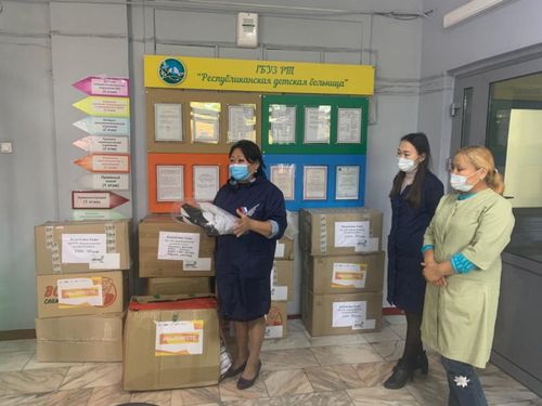 УЧАСТНИКИ АКЦИИ #МЫ ВМЕСТЕ В ТУВЕ ДОСТАВИЛИ СИЗЫ В ТРИ МЕДУЧРЕЖДЕНИЯ РЕСПУБЛИКИ