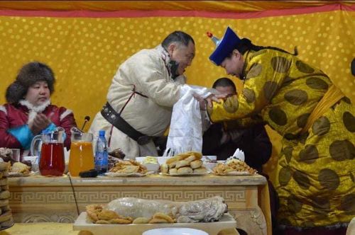  В ТУВЕ СОЗДАНА АКАДЕМИЯ «ХӨӨМЕЙ» 