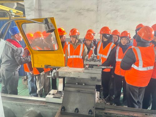 Профориентационная экскурсия прошла для школьников в честь столетия тувинской энергетики