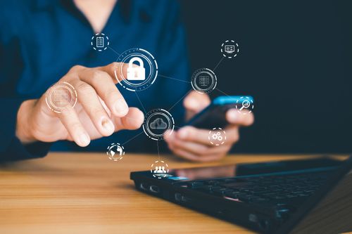 ВТБ: мошенники «ловят» жертв на форумах в интернете