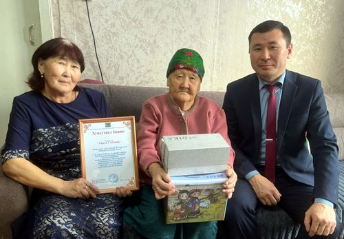 Маадыр ие, күш-ажылдың хоочуну – Уйнук Бадан-оол мугур 90 харлаан