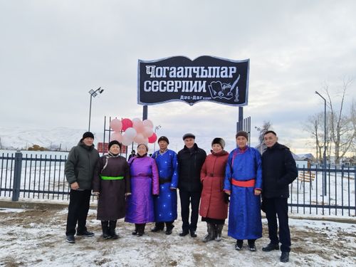 В отдаленном селе Дус-Даг открыли Аллею писателей