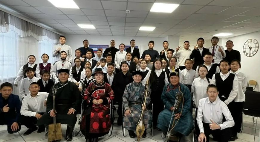 Онзагай кижилерге тураскааткан ай