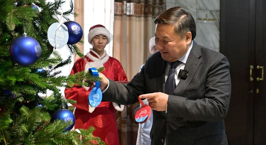 Аруна биле Хаяның күзелдери боттаныр