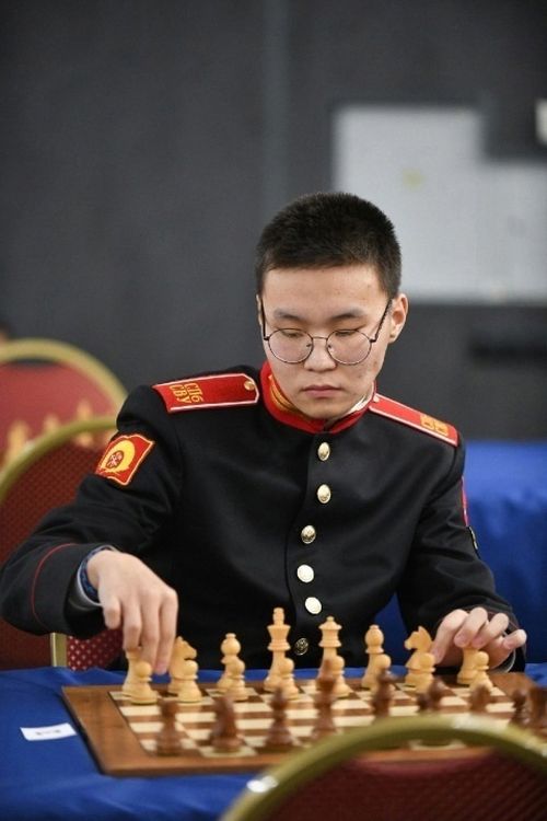 Кто возглавляет рейтинг лучших шахматистов Тувы