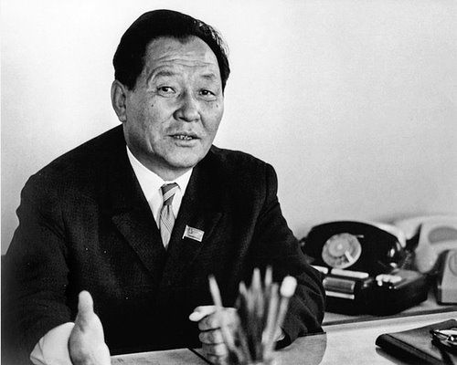 Принципиальный и ответственный, доброжелательный и тактичный…